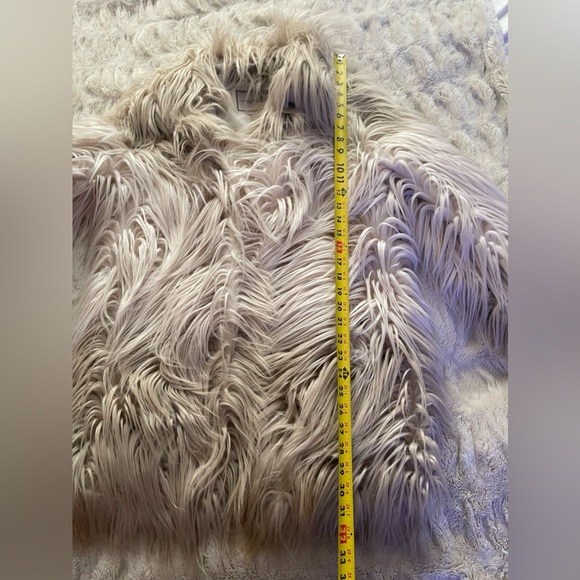 Urbancode Coat in Shaggy Faux Fur, Ombre. - Picture 9 of 16